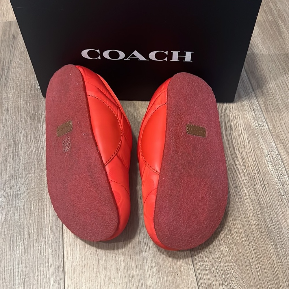 New Coach Slippers - Picture 4 of 6